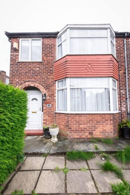 Windsor House 3 Bedrooms Sleeps 8 Manchester Exteriör bild