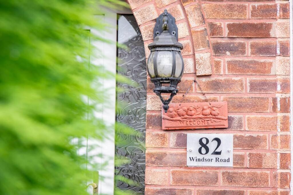 Windsor House 3 Bedrooms Sleeps 8 Manchester Exteriör bild
