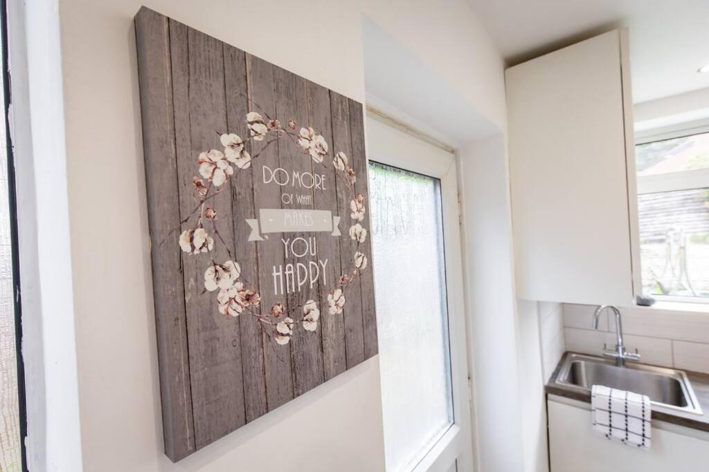 Windsor House 3 Bedrooms Sleeps 8 Manchester Exteriör bild